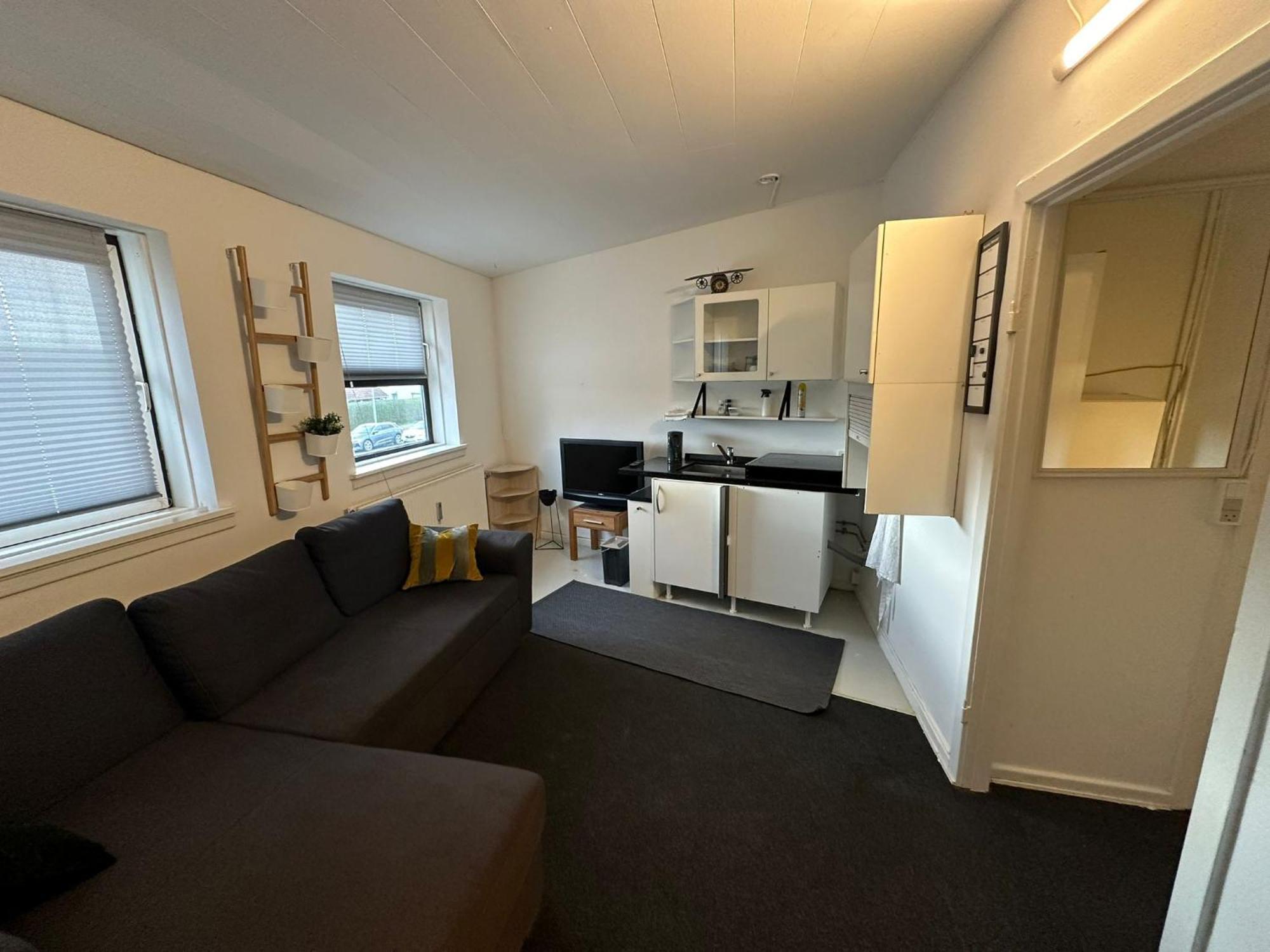Apartment Airport House *